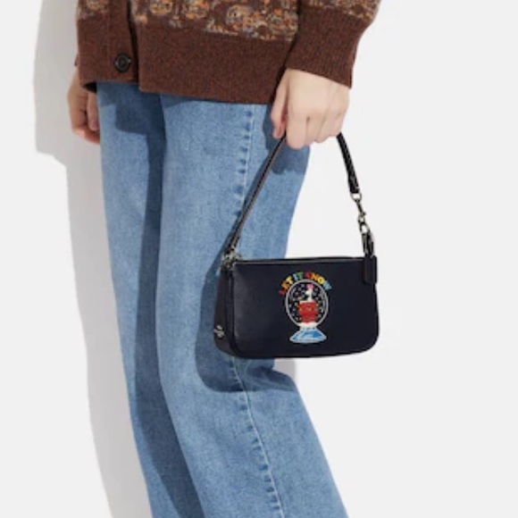 Coach x Peanuts Nolita 19 with Snoopy Let it Snow ⛄️ motif 🎁😜 - Picture 6 of 6